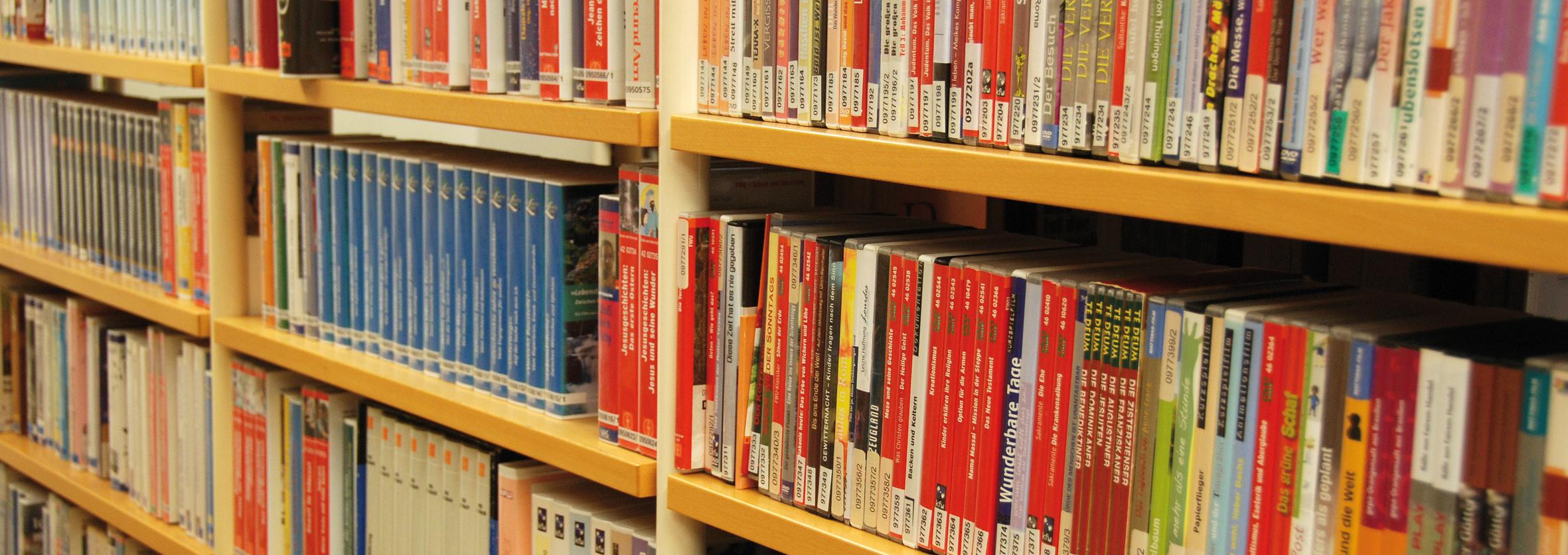 Medienladen Saarbrücken (c) Dim Hou / unsplash.com Medienladen Saarbrücken